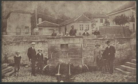 Česma Cara Lazara - snimak iz 1924. godine Česma Cara Lazara - snimak iz 1924. godine